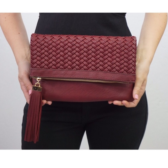 🏷 SALE - Woven Wine Clutch Crossbody - Picture 4 of 6